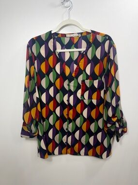 Alice + Olivia button down geometric print V Neck blouse size large.